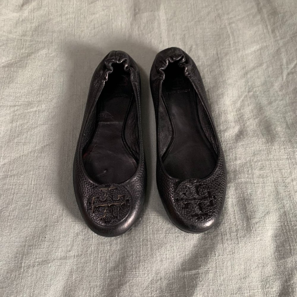 EVERYTHING MUST GO: Tory Burch Black Leather Travel Ballet Flat Approx. Size 10